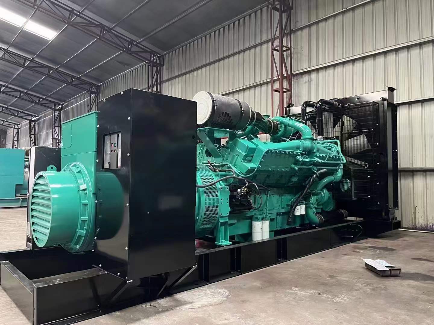 富顺如何降低 800kW 柴油发电机输出电流的波动？