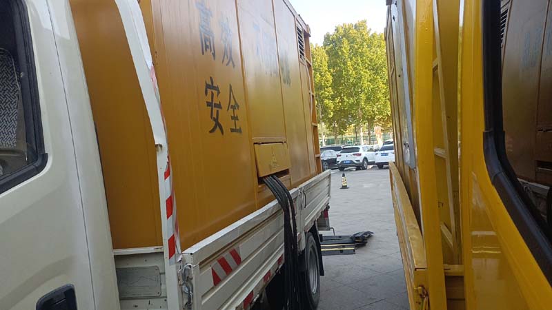 富顺如何判断柴油发电机组和UPS电源的切换时间是否符合要求？
